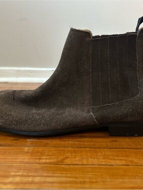 ASOS Men's Dark Brown Suede Chelsea Boot